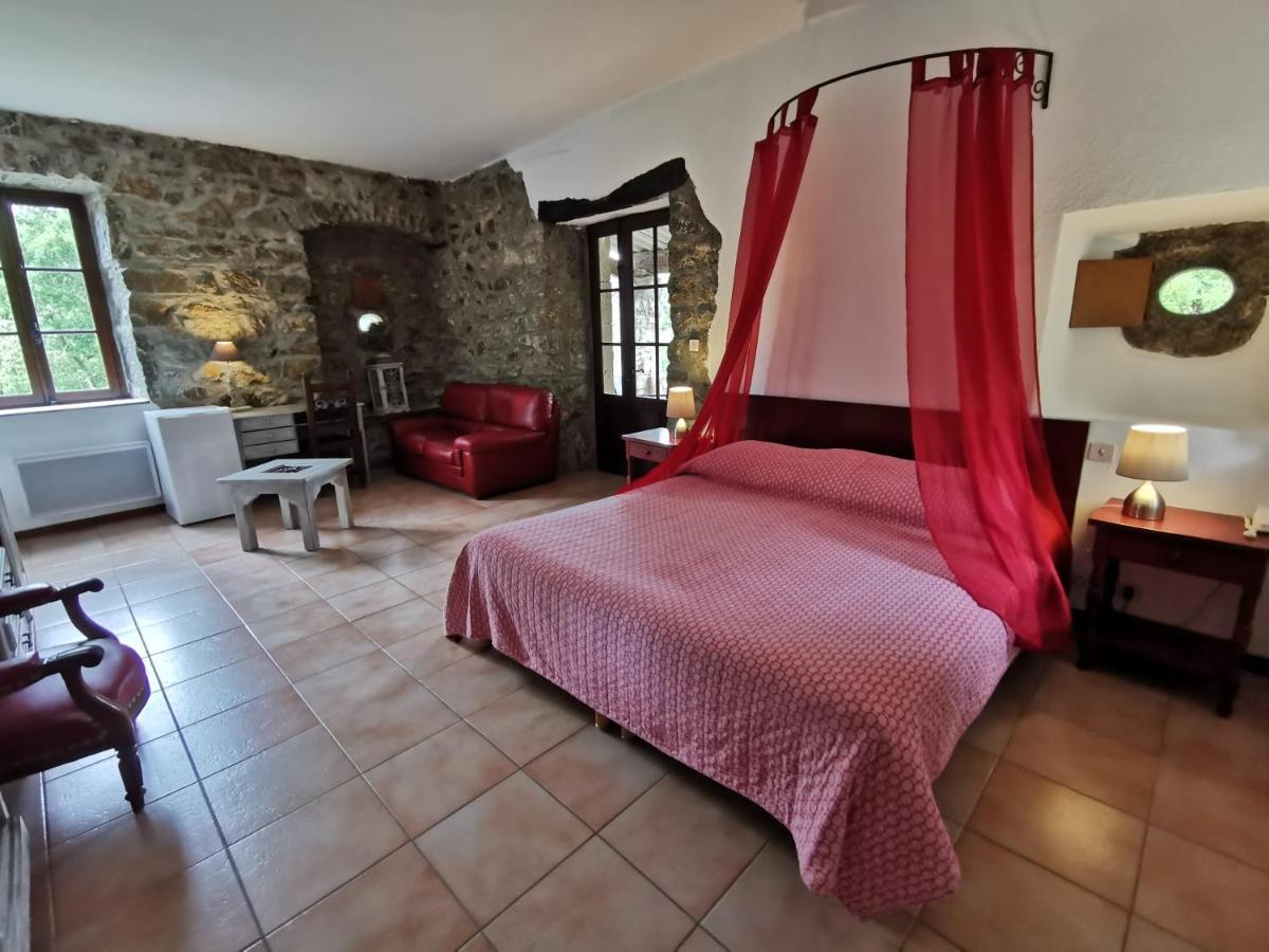 Hotel Mas De L'Espaire Les Vans Ngoại thất bức ảnh