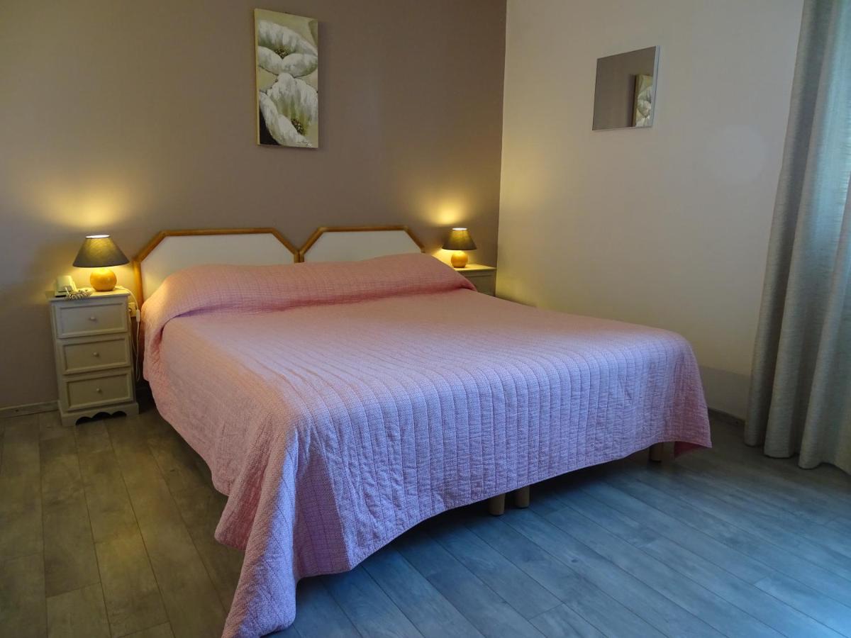 Hotel Mas De L'Espaire Les Vans Ngoại thất bức ảnh