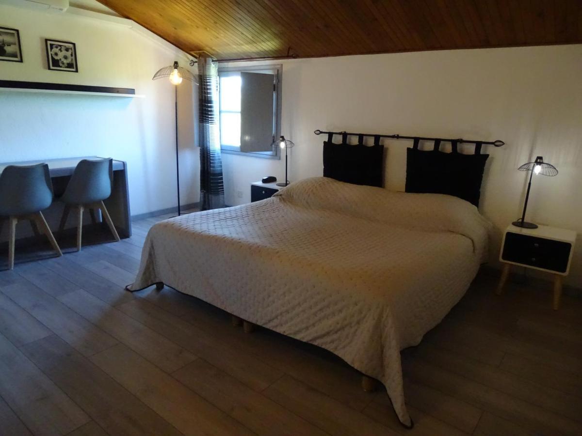 Hotel Mas De L'Espaire Les Vans Ngoại thất bức ảnh